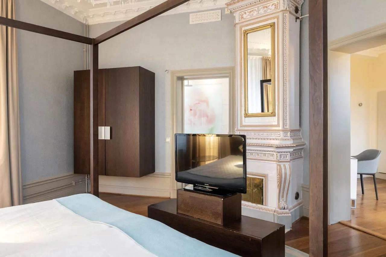 Elite Hotel Stockholm Plaza 4*,