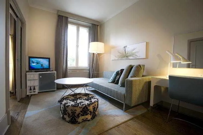 Elite Hotel Stockholm Plaza 4*,